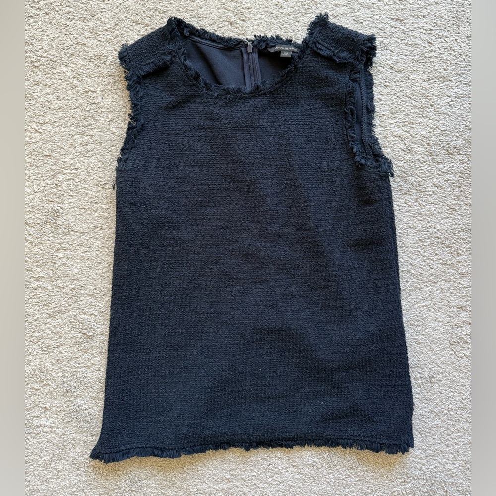 Banana Republic Textured Sleeveless Blouse